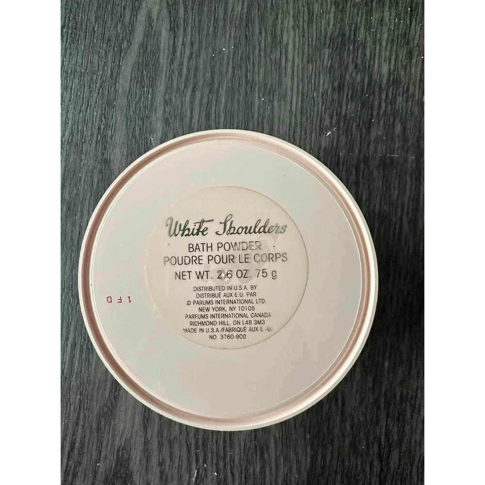 White Shoulders Sealed Bath Powder With Puffer. 2.6 Oz - Picture 4 of 4